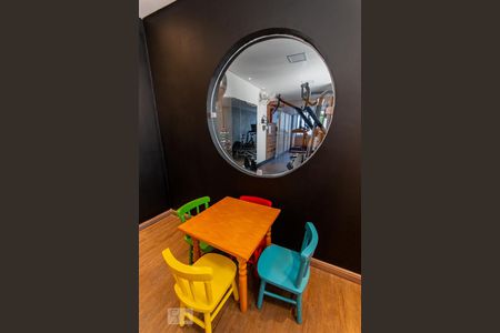 Apartamento à venda com 158m², 4 quartos e 2 vagas Apartamento à venda com 158m², 4 quartos e 2 vagasÁrea Comum - Brinquedoteca