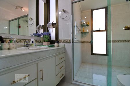 Apartamento para alugar com 480m², 4 quartos e 4 vagasBanheiro da Suíte 1