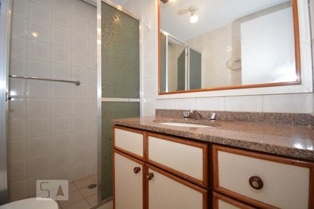 Apartamento à venda com 115m², 3 quartos e 1 vagaBanheiro da Suíte