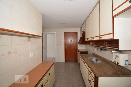 Apartamento à venda com 115m², 3 quartos e 1 vagaCozinha e Área de Serviço