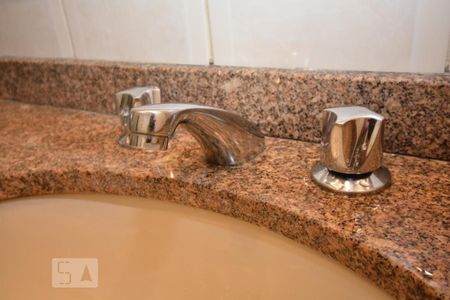 Apartamento à venda com 115m², 3 quartos e 1 vagaBanheiro da Suíte - Torneira