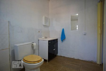 Banheiro de casa à venda com 1 quarto, 30m² em Rio Branco, Canoas
