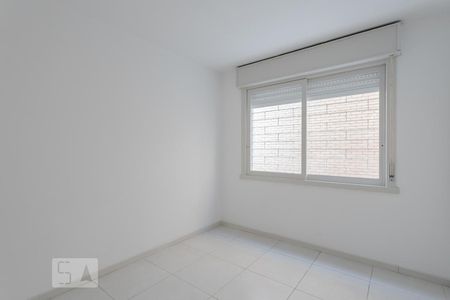 Quarto de apartamento para alugar com 1 quarto, 42m² em Passo da Areia, Porto Alegre