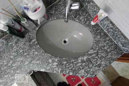 Apartamento à venda com 93m², 3 quartos e 2 vagasBanheiro da suíte - pia