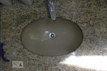 Apartamento à venda com 93m², 3 quartos e 2 vagasBanheiro social - pia