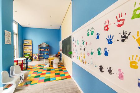 Apartamento para alugar com 47m², 2 quartos e 1 vaga Apartamento para alugar com 47m², 2 quartos e 1 vagaÁrea Comum - Brinquedoteca