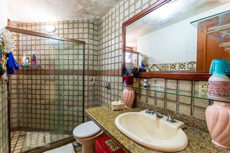 Casa de condomínio à venda com 150m², 4 quartos e 1 vaga Casa de condomínio à venda com 150m², 4 quartos e 1 vagaBanheiro 2