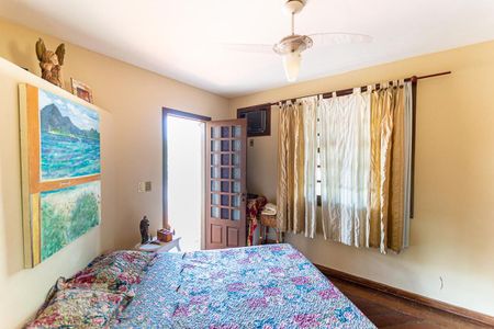 Casa de condomínio à venda com 150m², 4 quartos e 1 vaga Casa de condomínio à venda com 150m², 4 quartos e 1 vagaSuite