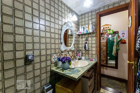 Casa de condomínio à venda com 150m², 4 quartos e 1 vaga Casa de condomínio à venda com 150m², 4 quartos e 1 vagaBanheiro 1