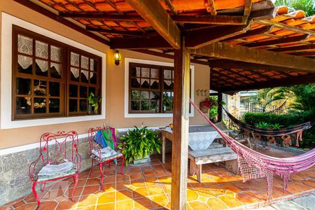 Casa de condomínio à venda com 150m², 4 quartos e 1 vaga Casa de condomínio à venda com 150m², 4 quartos e 1 vagaVaranda da Frente