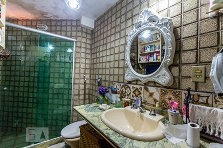 Casa de condomínio à venda com 150m², 4 quartos e 1 vaga Casa de condomínio à venda com 150m², 4 quartos e 1 vagaBanheiro 1