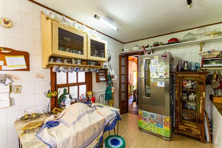 Casa de condomínio à venda com 150m², 4 quartos e 1 vaga Casa de condomínio à venda com 150m², 4 quartos e 1 vagaCozinha