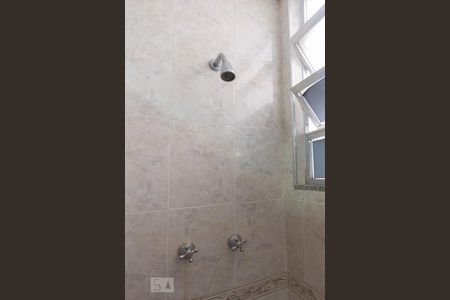 Apartamento à venda com 87m², 2 quartos e 1 vagaBanheiro 