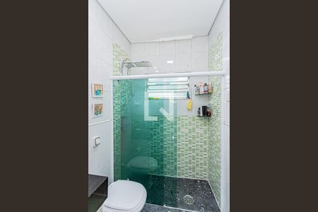 Casa à venda com 130m², 3 quartos e 2 vagasBanheiro