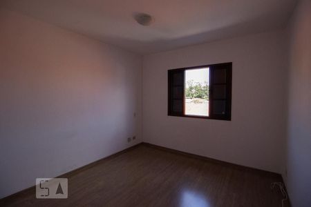 Quarto 1 de casa para alugar com 2 quartos, 85m² em Vila Antônio, São Paulo