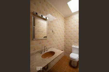 Casa para alugar com 85m², 2 quartos e 1 vaga Casa para alugar com 85m², 2 quartos e 1 vagaBanheiro