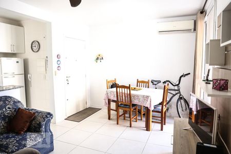Sala de apartamento à venda com 3 quartos, 63m² em Cristal, Porto Alegre