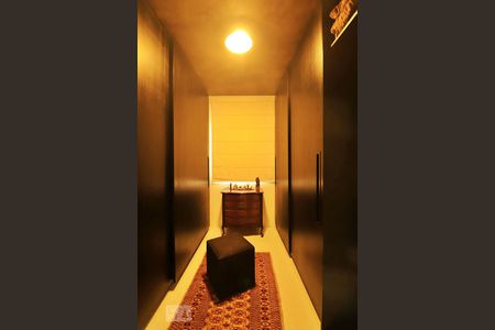 Apartamento à venda com 244m², 3 quartos e 3 vagasCloset da suíte