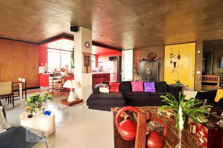 Sala 1 de apartamento à venda com 3 quartos, 244m² em Vila Gilda, Santo André