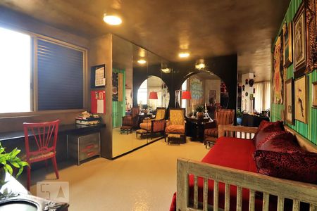 Sala 2 de apartamento à venda com 3 quartos, 244m² em Vila Gilda, Santo André