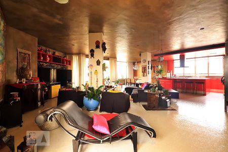 Sala 1 de apartamento à venda com 3 quartos, 244m² em Vila Gilda, Santo André