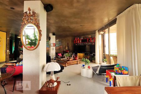 Sala 1 de apartamento à venda com 3 quartos, 244m² em Vila Gilda, Santo André