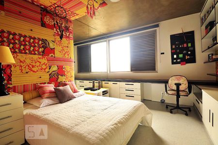 Apartamento à venda com 244m², 3 quartos e 3 vagasQuarto 2