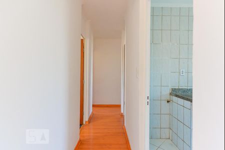 Corredor de apartamento à venda com 3 quartos, 70m² em Conjunto Residencial Souza Queiroz, Campinas