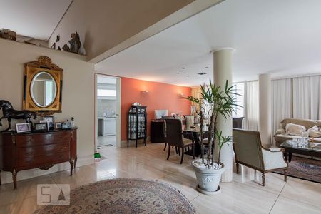 Casa à venda com 800m², 5 quartos e 10 vagasSaleta Entrada Casa