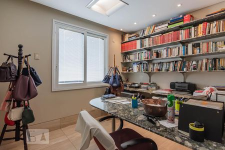 Casa à venda com 800m², 5 quartos e 10 vagasQuarto 2