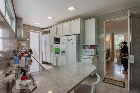 Casa à venda com 800m², 5 quartos e 10 vagasCozinha