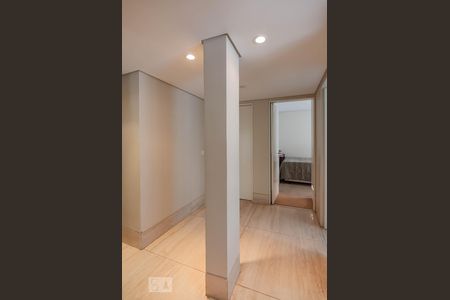 Casa à venda com 800m², 5 quartos e 10 vagasCorredor