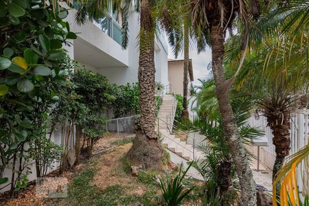 Casa à venda com 800m², 5 quartos e 10 vagasEntrada Casa