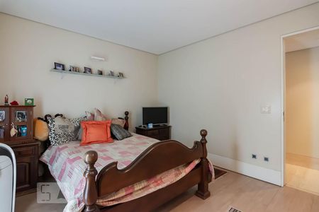 Casa à venda com 800m², 5 quartos e 10 vagasQuarto 1