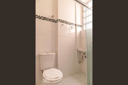 Banheiro de kitnet/studio para alugar com 1 quarto, 30m² em Bela Vista, São Paulo