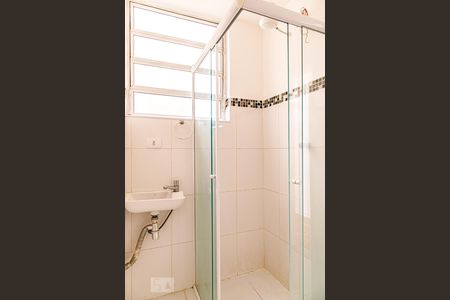 Banheiro de kitnet/studio para alugar com 1 quarto, 30m² em Bela Vista, São Paulo