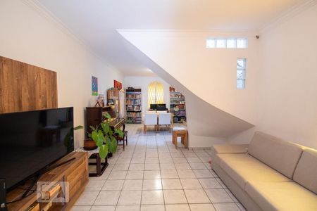 Sala de casa para alugar com 3 quartos, 200m² em Vila Firmiano Pinto, São Paulo