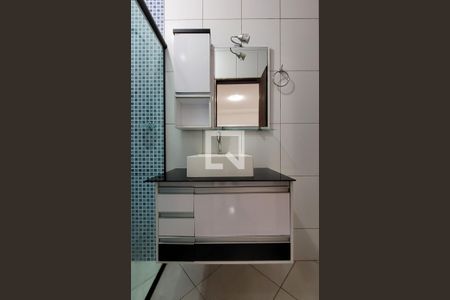 Casa à venda com 234m², 4 quartos e 3 vagasBanheiro da suíte 2