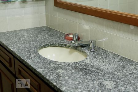 Casa à venda com 722m², 4 quartos e 5 vagasBanheiro Suíte 4