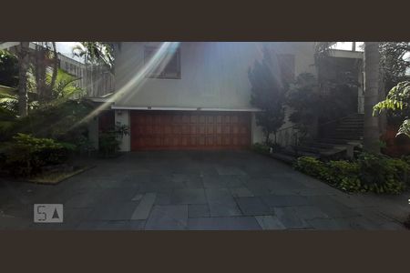 Casa à venda com 722m², 4 quartos e 5 vagasFachada