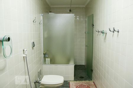 Casa à venda com 722m², 4 quartos e 5 vagasBanheiro Suíte 4