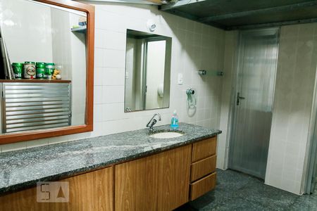 Casa à venda com 722m², 4 quartos e 5 vagasBanheiro Sauna