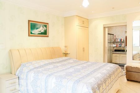 Casa à venda com 722m², 4 quartos e 5 vagasSuíte 3