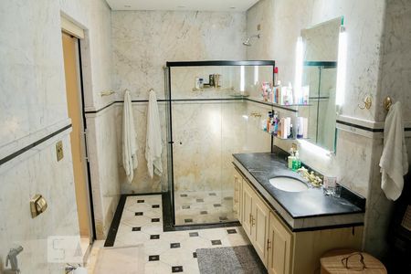 Casa à venda com 722m², 4 quartos e 5 vagasBanheiro Suíte 3