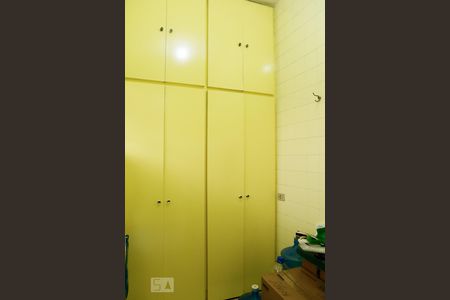 Casa à venda com 722m², 4 quartos e 5 vagasDespensa