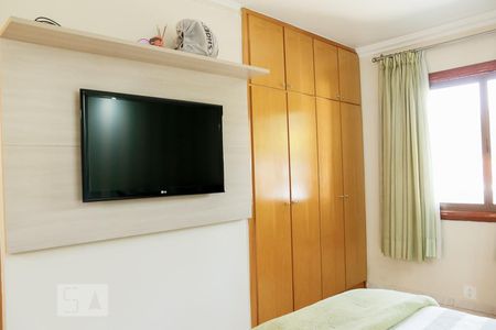 Casa à venda com 722m², 4 quartos e 5 vagasSuíte 2