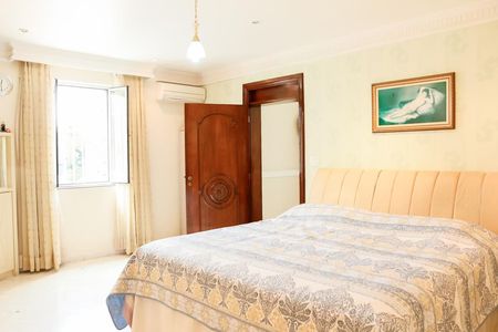 Casa à venda com 722m², 4 quartos e 5 vagasSuíte 3