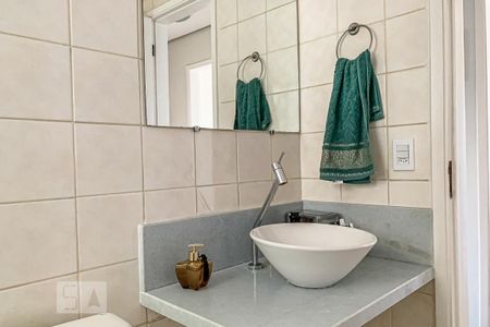 Apartamento para alugar com 100m², 3 quartos e 2 vagas Apartamento para alugar com 100m², 3 quartos e 2 vagasBanheiro