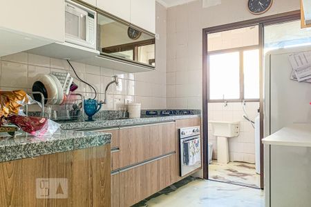Apartamento para alugar com 100m², 3 quartos e 2 vagas Apartamento para alugar com 100m², 3 quartos e 2 vagasCozinha