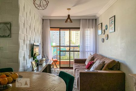 Sala de apartamento para alugar com 3 quartos, 100m² em Cambuí, Campinas